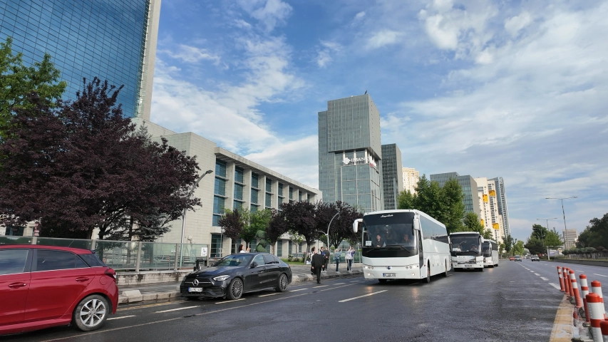 ABB ile tatil başladı: İlk kafile Ak&ccedil;ay&rsquo;a uğurlandı