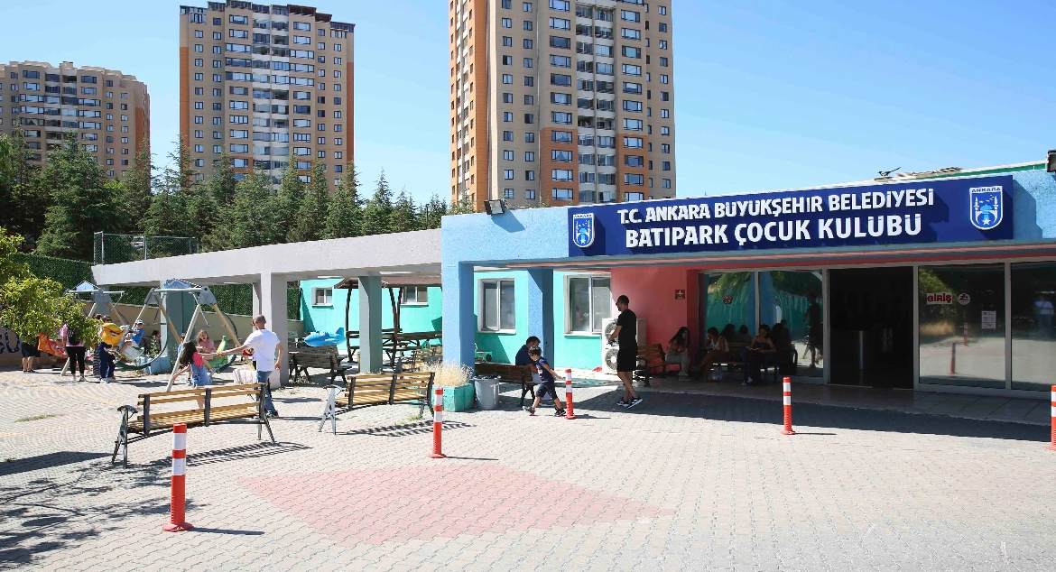 ABB’den çocuklara “Yaz Okulu”: 1800 çocuk yaz tatilinde ABB ile hem öğrenecek hem eğlenecek