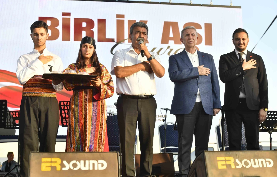 Başkentliler ABB’nin Birlik Aşı Aşure etkinliğinde buluştu