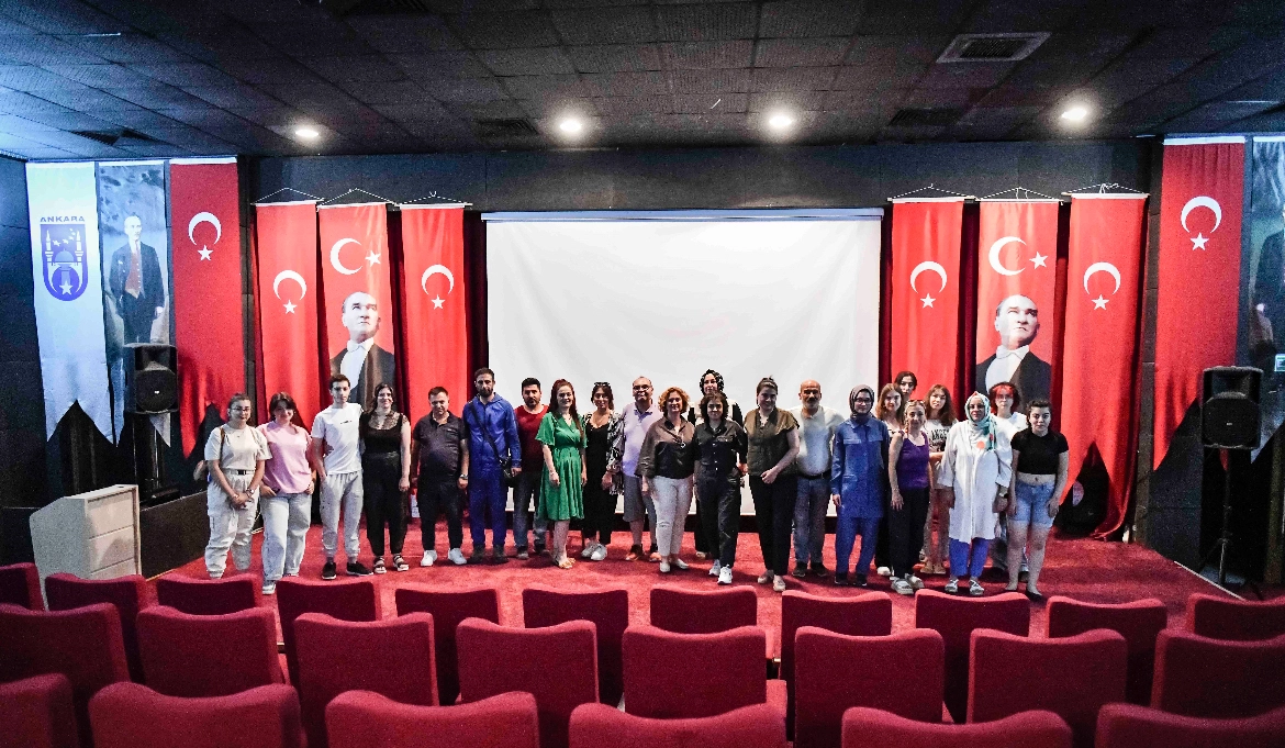 Başkent’te “Mahallede Tiyatro Var”