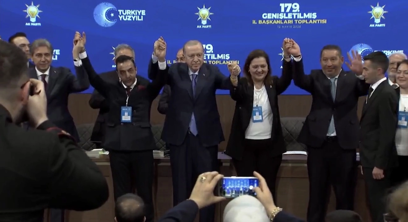 Burcu K&ouml;ksal AKP&rsquo;ye katıldı