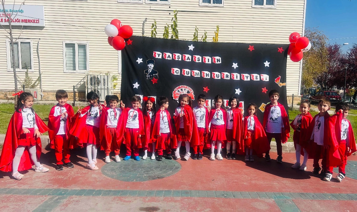 Çankaya’nın minikleri Cumhuriyet’i coşkuyla kutladı