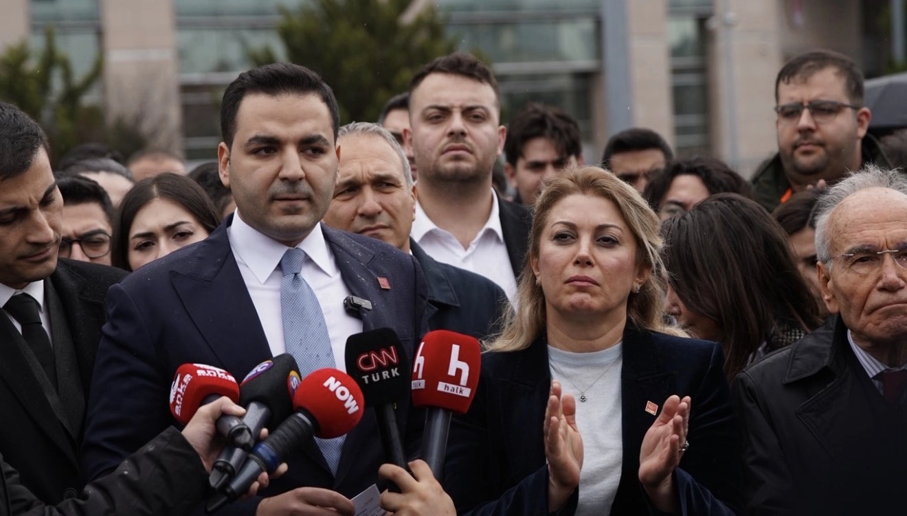 Cem Aydın&rsquo;a ceza