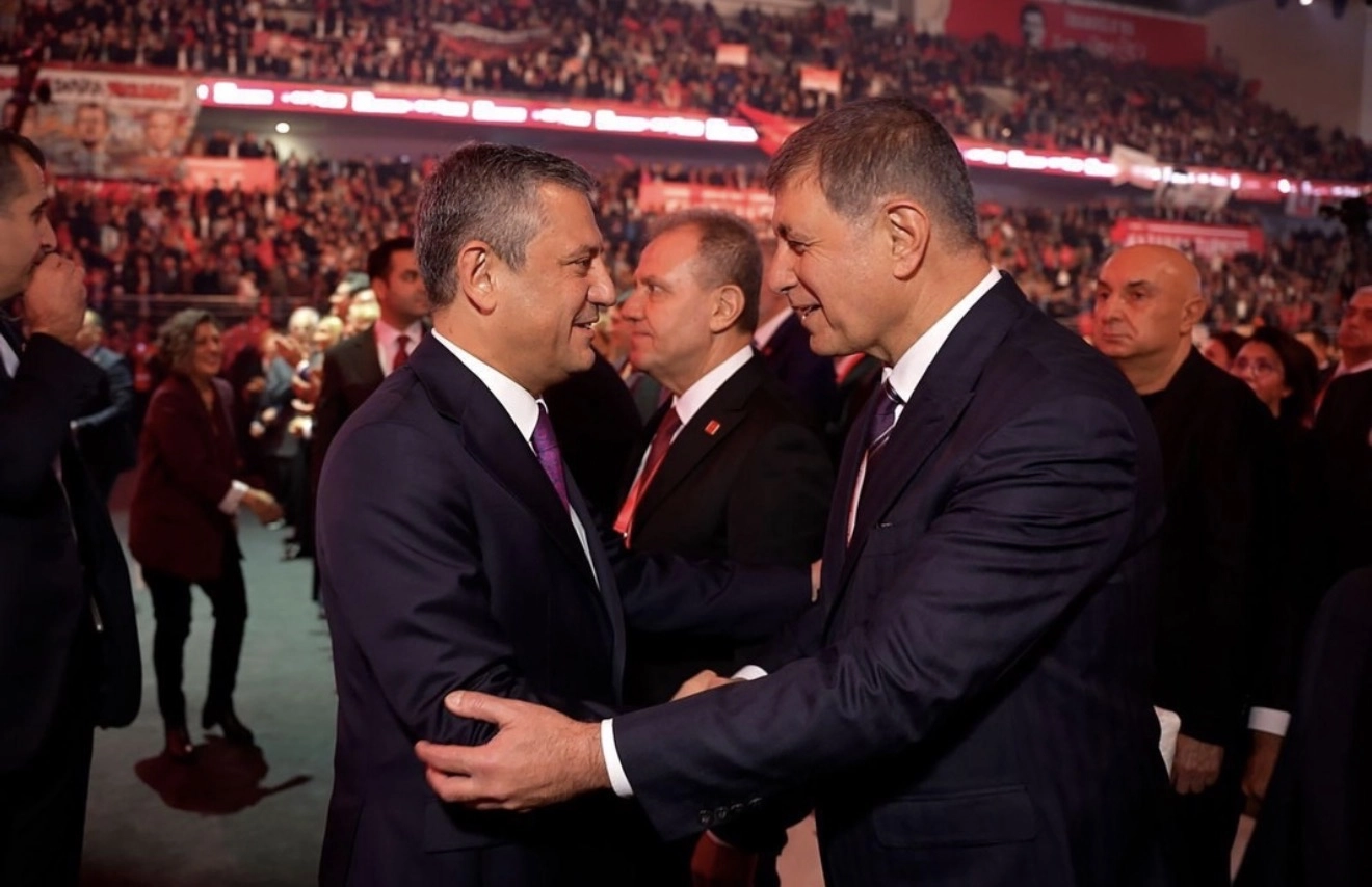 Cemil Tugay&rsquo;ın AKP&rsquo;ye ge&ccedil;mesi bekleniyor