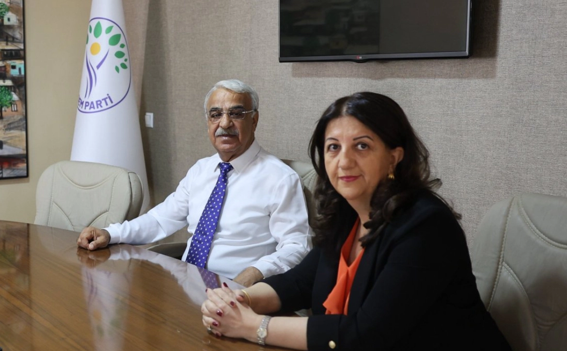 DEM Parti İmralı Heyeti İmralı ziyareti sonrası &Ouml;calan&rsquo;ın mesajını paylaştı