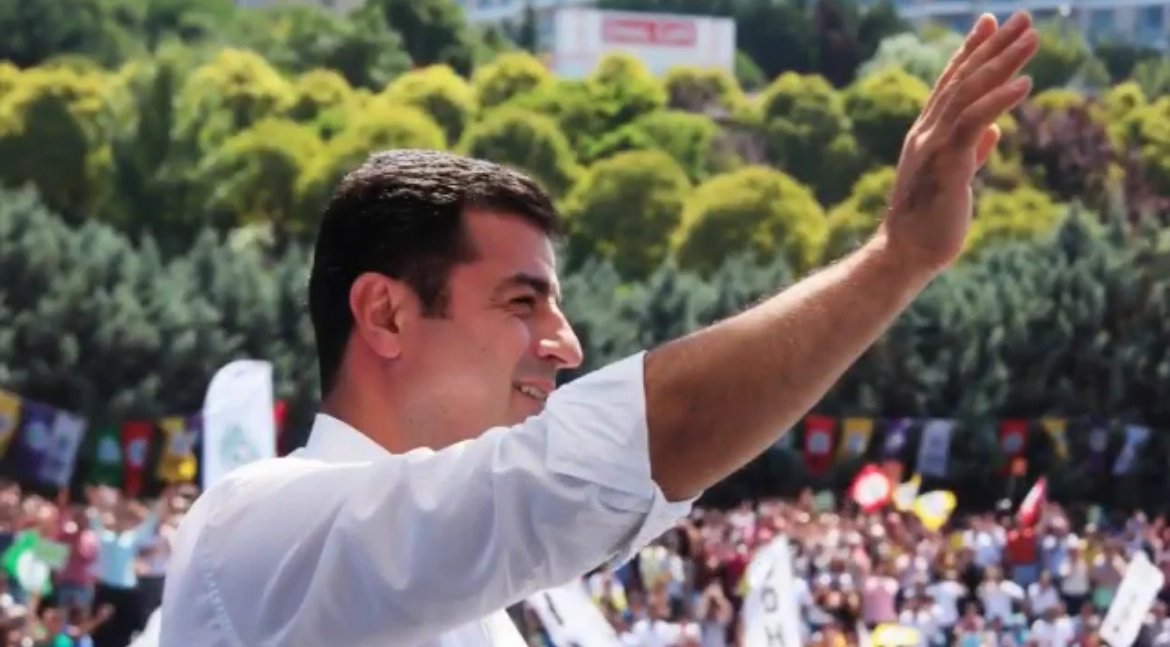 Demirtaş ve Mızraklı: Emeğin ve emekçinin hakkı kazanılana dek bu sömürü düzeni yıkılana dek, toplumsal barışla birlikte demokratik bir sistem inşa edilene dek hep birlikte direneceğiz