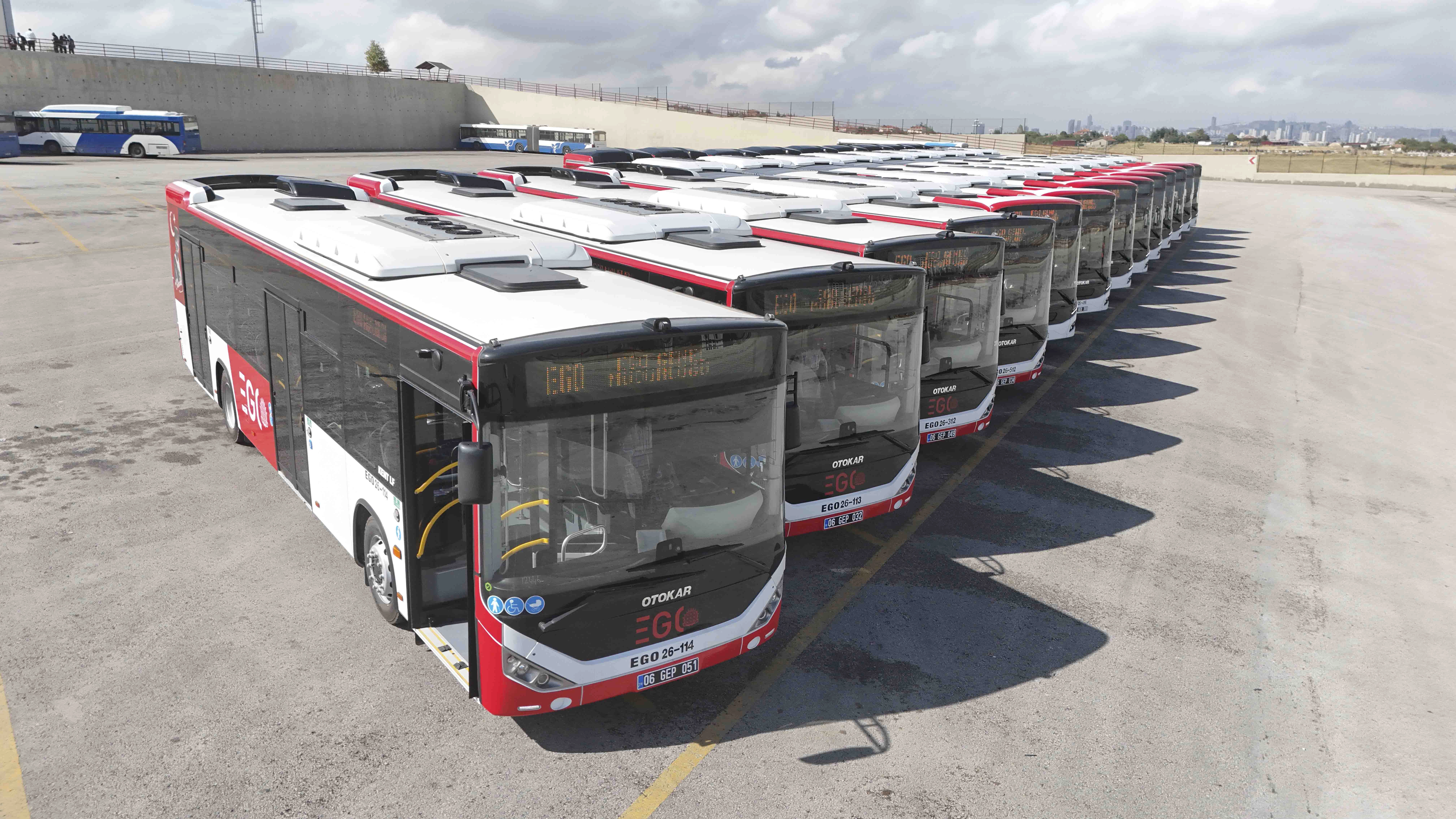EGO otob&uuml;s filosunu g&uuml;&ccedil;lendiriyor: 13 yeni otob&uuml;s başkentlilerin hizmetinde