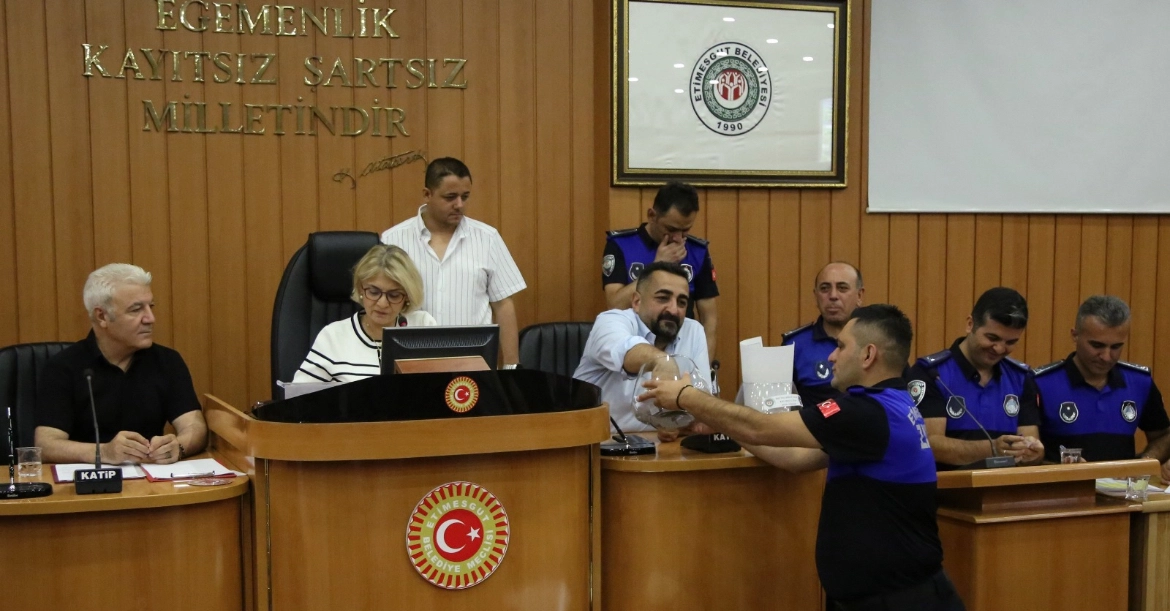 Etimesgut Belediyesi pazar yeri tahsisi kuralarını gerçekleştirdi