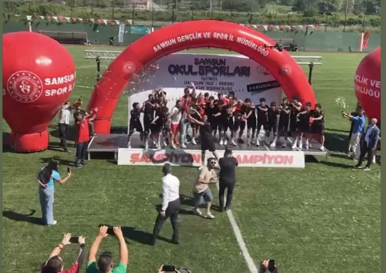Gen&ccedil;lerbirliği Spor Lisesi T&uuml;rkiye Şapiyonu