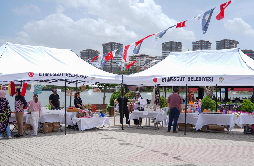Göksu Park’ta anlamlı buluşma: Kadın Emeği Pazarı ve Engelsiz Yaşam Merkezi Atölye Sergisi