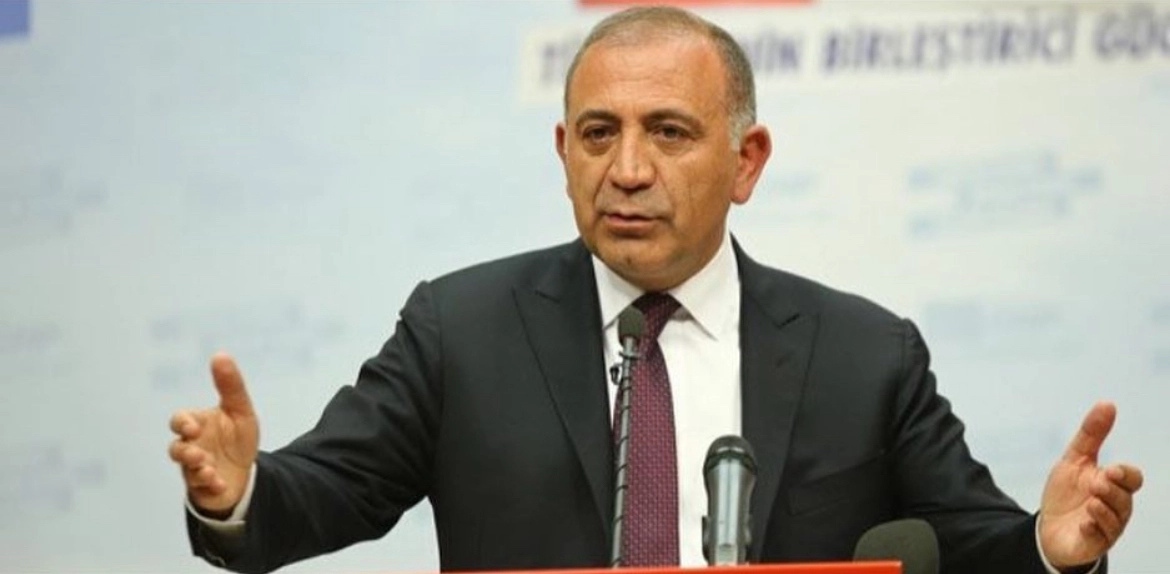 Gürsel Tekin’den ihraç kararına tepki