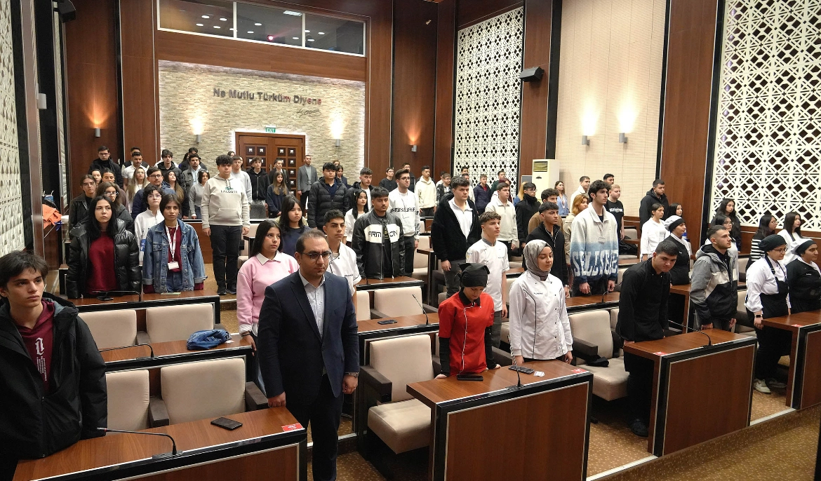 Keçiören Belediyesi’nden gençlere sağlıklı yaşam eğitimi