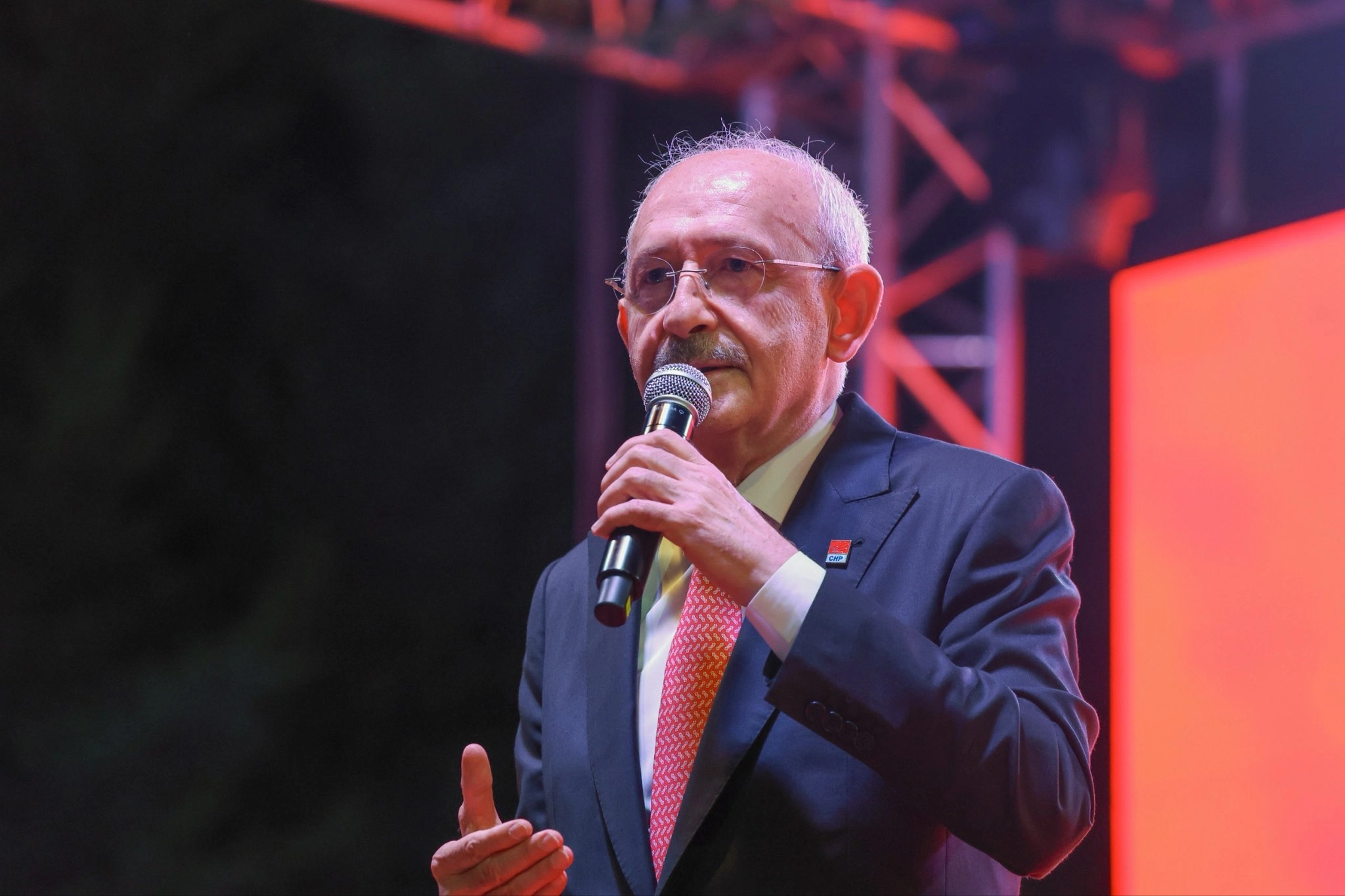Kemal Kılı&ccedil;daroğlu: Emeklilerin taleplerini g&ouml;rmezden gelmek, onları her g&uuml;n biraz daha yoksulluğa s&uuml;r&uuml;klemek sosyal devlet anlayışıyla bağdaşmaz