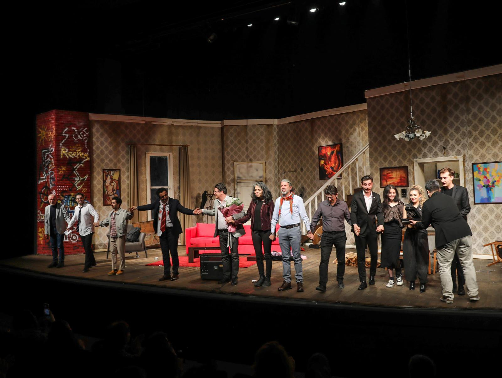 Kent Tiyatrosu’ndan 2025 yılının ilk oyunu: Yetimler