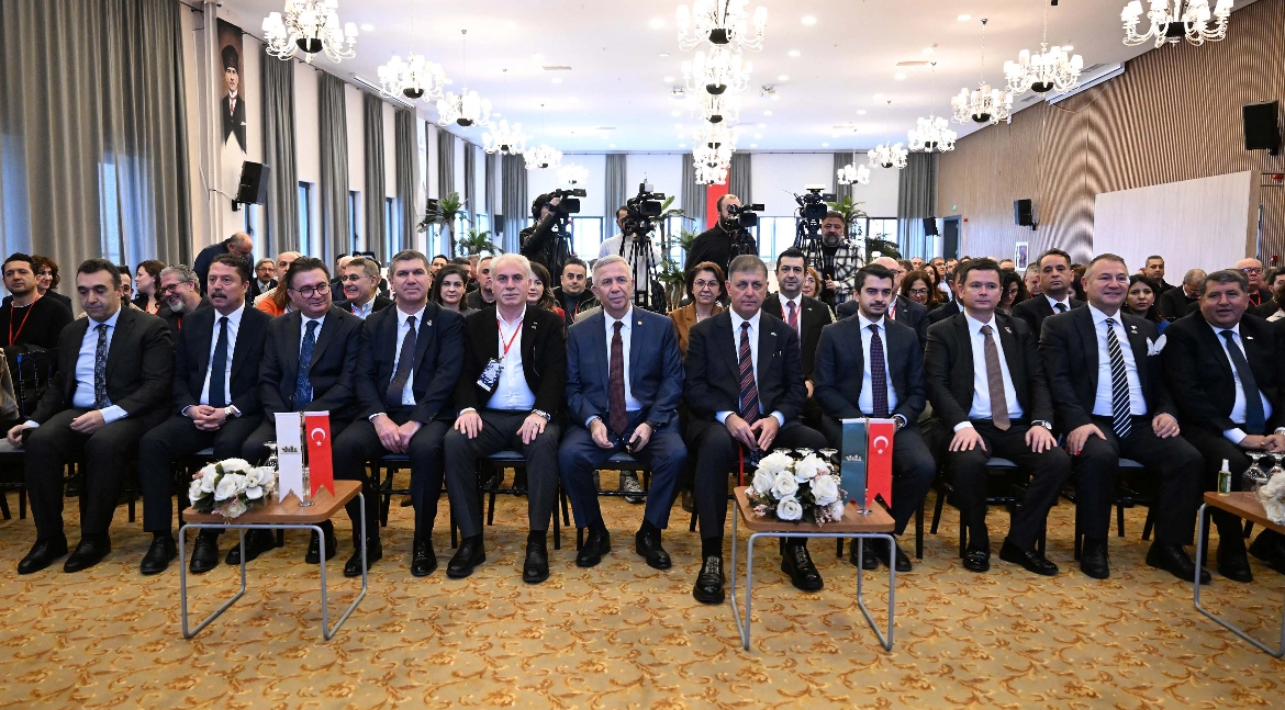 Mansur Yavaş: T&uuml;rkiye&rsquo;de en g&uuml;&ccedil;l&uuml; kurum belediyeler