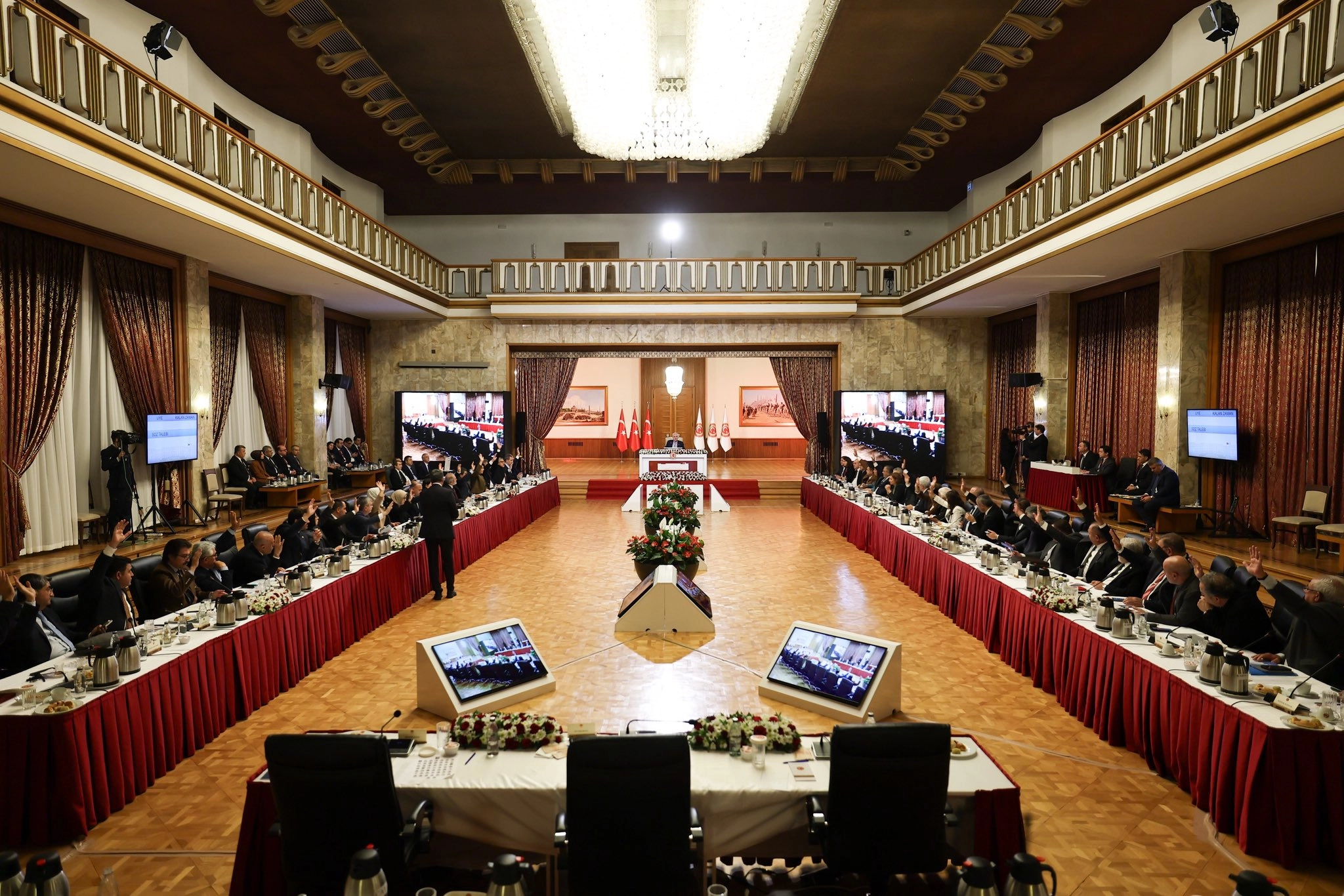 Milli Dayanışma, Kardeşlik ve Demokrasi Komisyonu İmralı’ya gitme kararı aldı