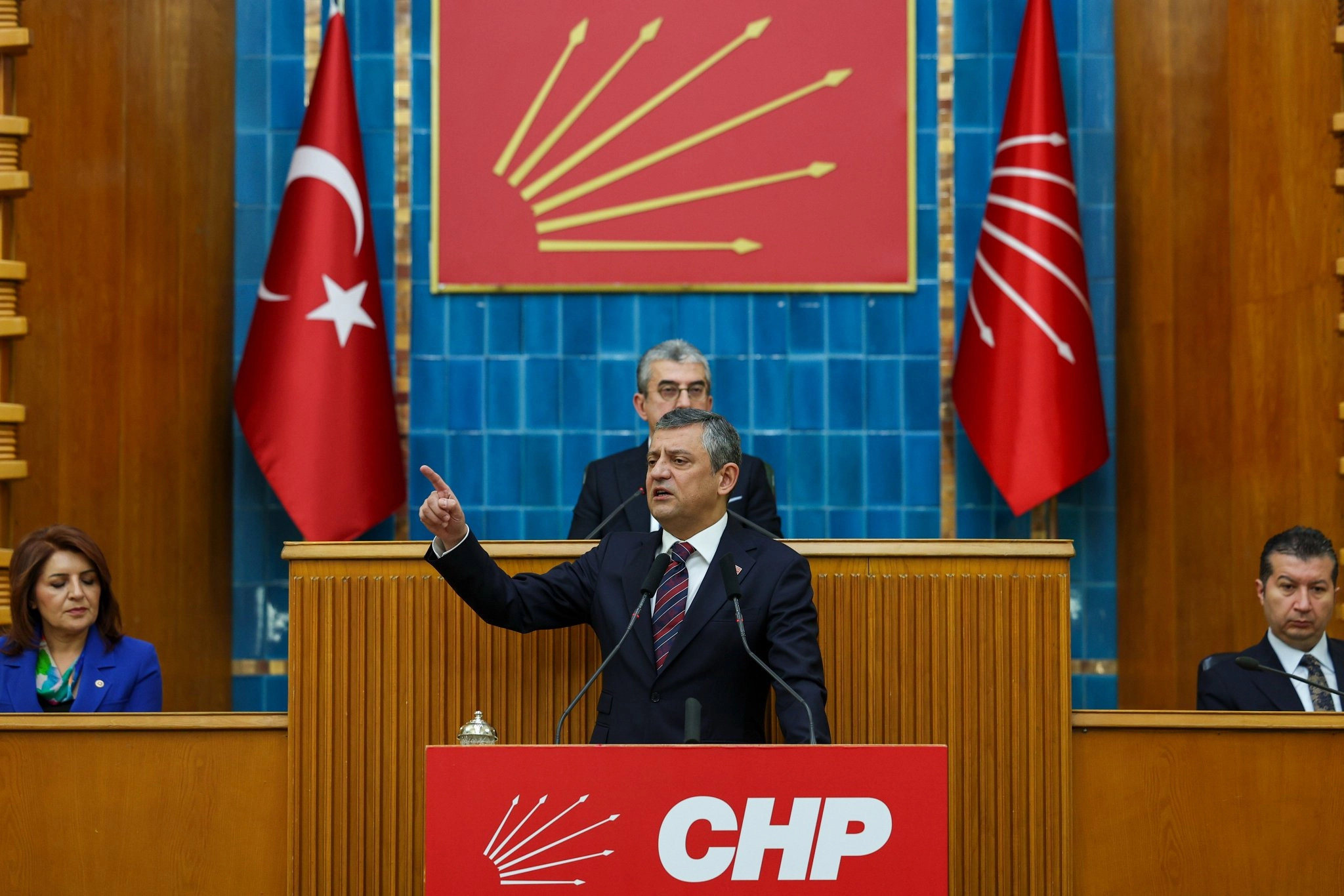 &Ouml;zg&uuml;r &Ouml;zel: Sandık gelecek ve herkes gelip hesaplaşacak