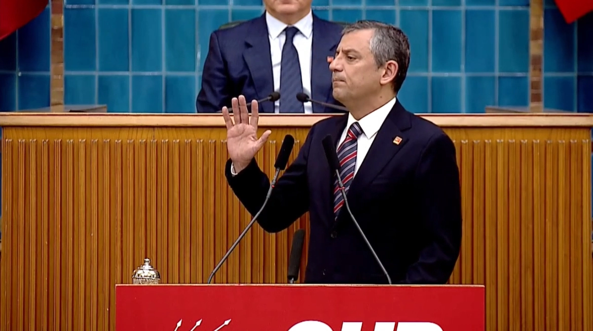 Özgür Özel’den İmamoğlu’nun diplomasının veri tabanından silinmesine ilk tepki: Yarın akşam silenlere cevabını veririz