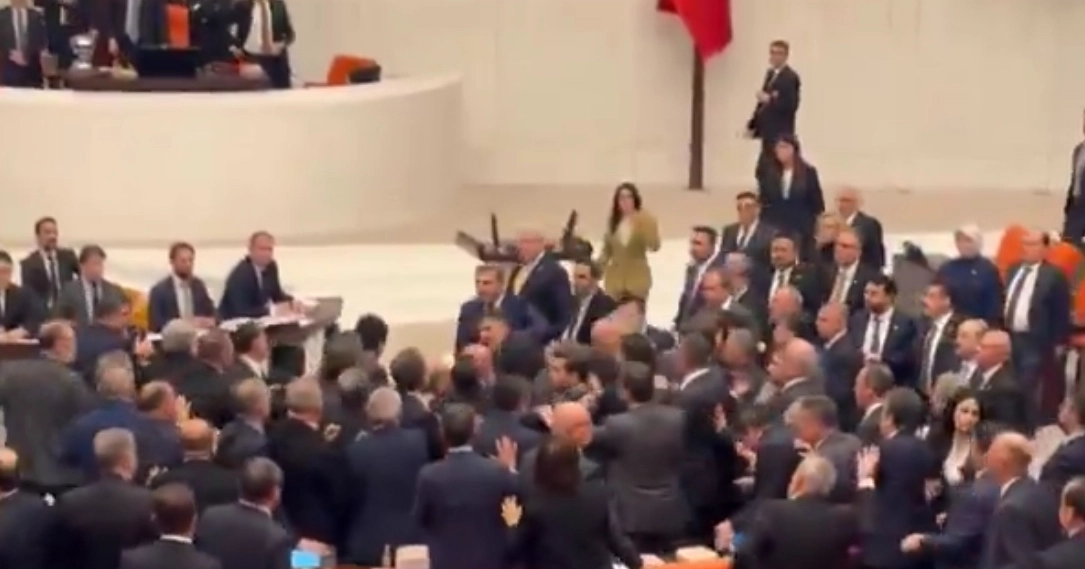 TBMM Genel Kurul&rsquo;da kavga