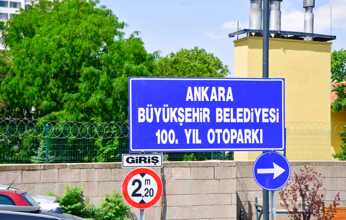 Ulus 100. Yıl kapalı otoparkı açıldı
