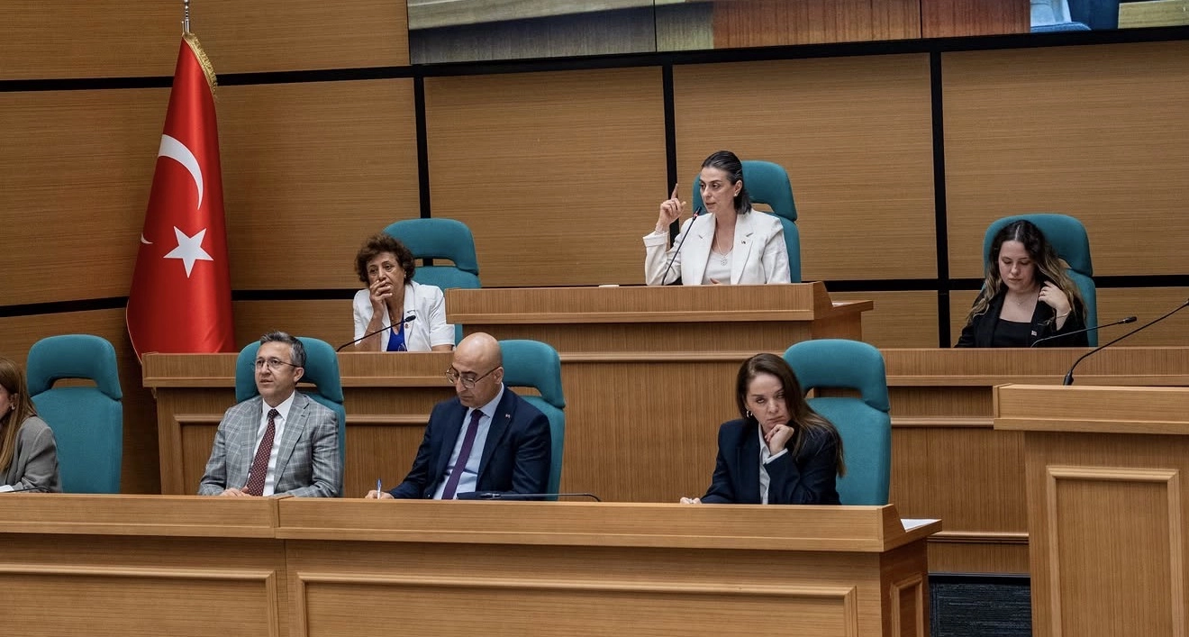 &Uuml;sk&uuml;dar Belediyesi&rsquo;nde se&ccedil;im yenilenecek